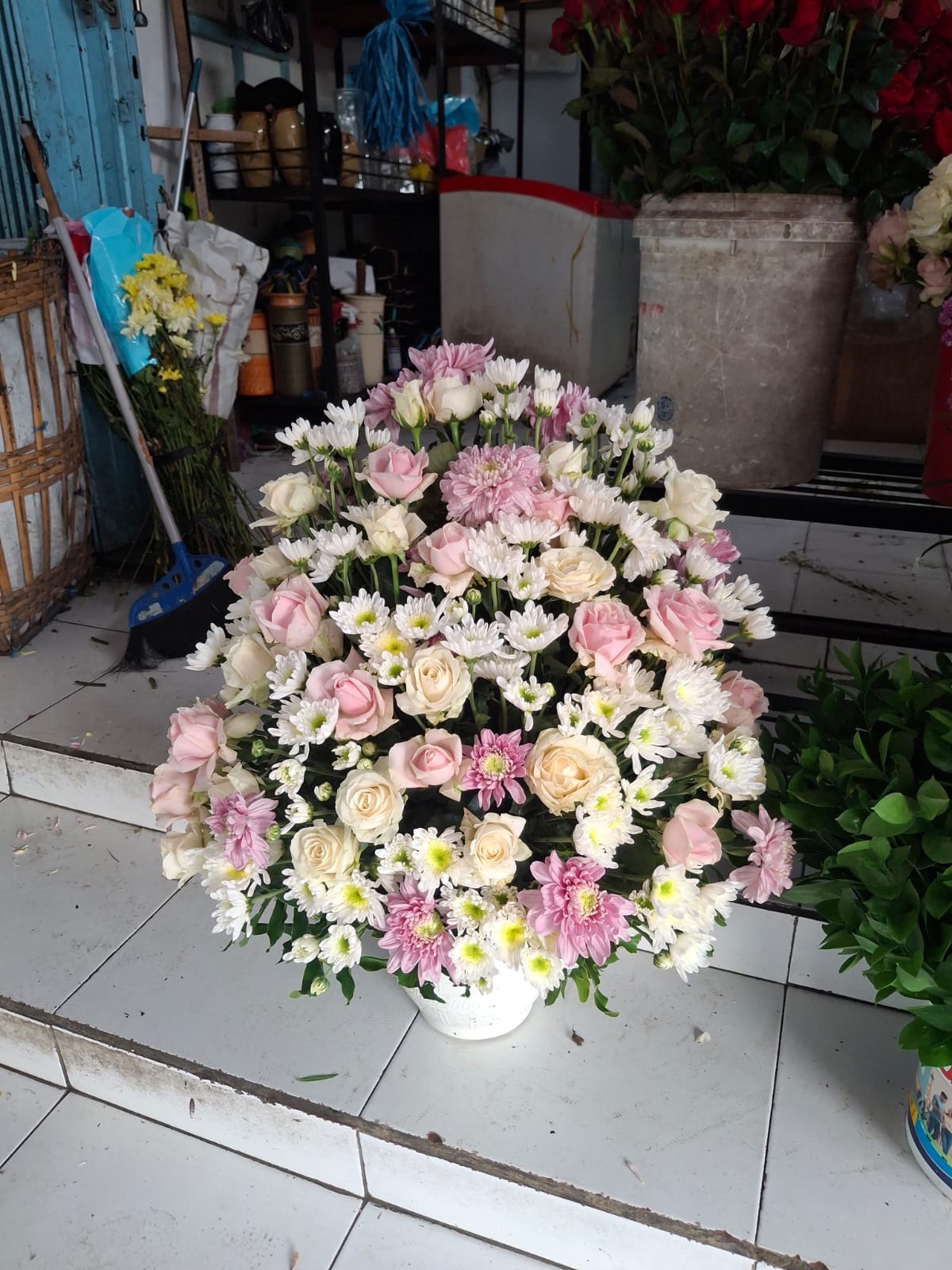 Bunga Standing Type 2 | Camelia Florist Blitar
