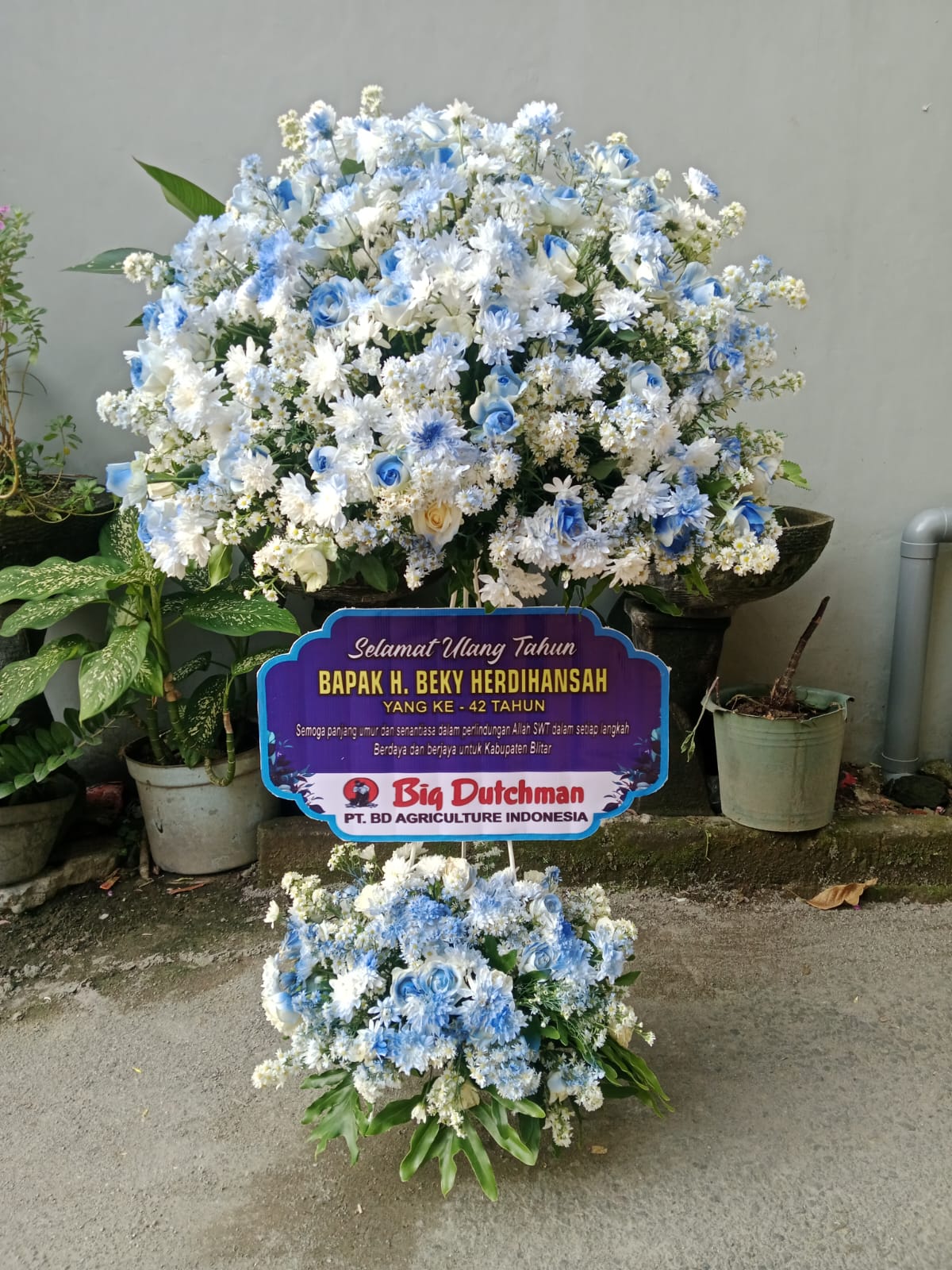 Bunga Standing Type 4 | Camelia Florist Blitar